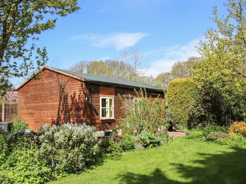 The Garden Lodge — 4-Star Luxury Hotel in Bridgnorth, United Kingdom