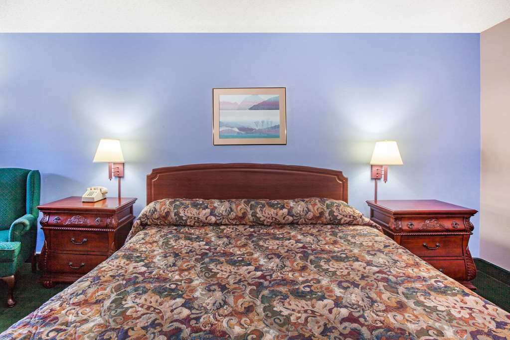 Super 8 by Wyndham Malvern - photo 15