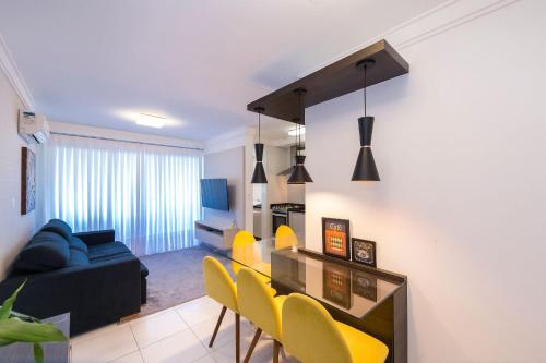 539 Apartamento 2 dormitórios na praia de Bombas