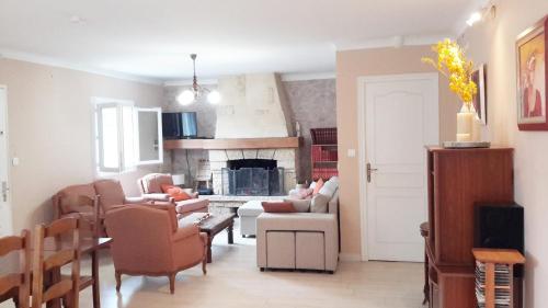 Entre mer et montagne in Unknown City, France