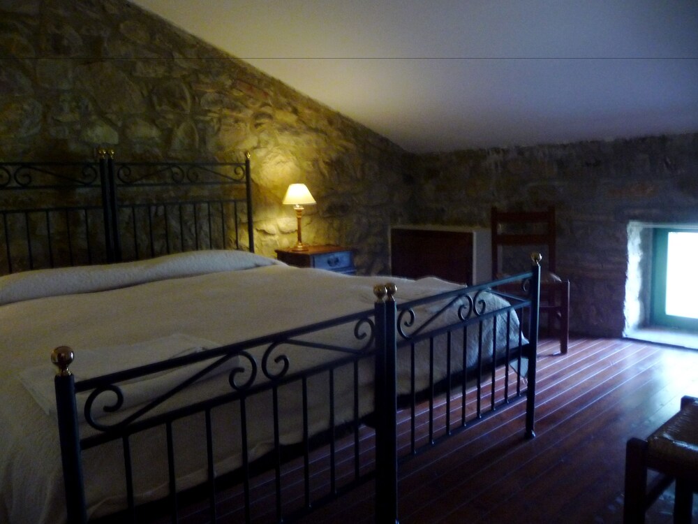 Antico Feudo San Giorgio — 4-Star Luxury Hotel in Polizzi Generosa, Italy