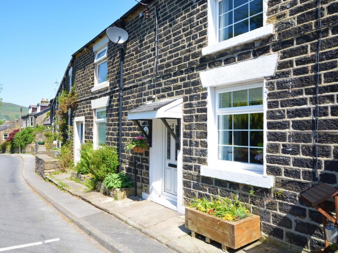 2 Bed in High Peak oc 57871 in Hayfield, United Kingdom