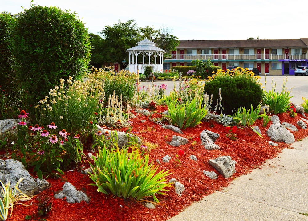 Rockwell Resort — Niagara Falls — photo 2