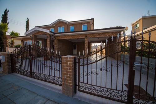 Panais Villa
