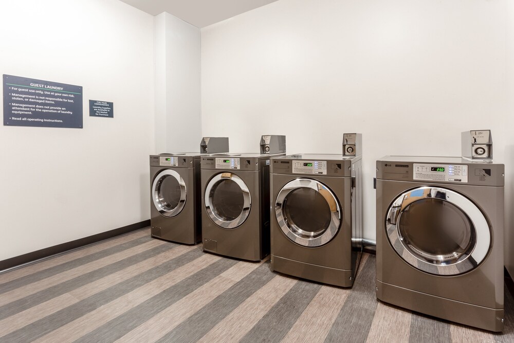 Holiday Inn & Suites Cedar Falls Waterloo Event Ctr by IHG - photo 18
