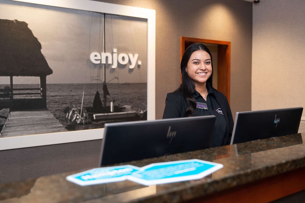 Hampton Inn & Suites Jacksonville - photo 2