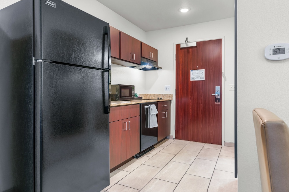 Cobblestone Hotel & Suites Lynden - photo 58