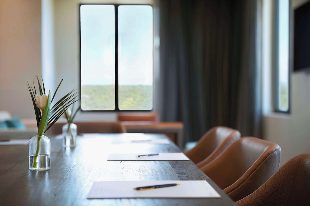 THesis Hotel Miami Coral Gables Curio Collection by Hilton - photo 59