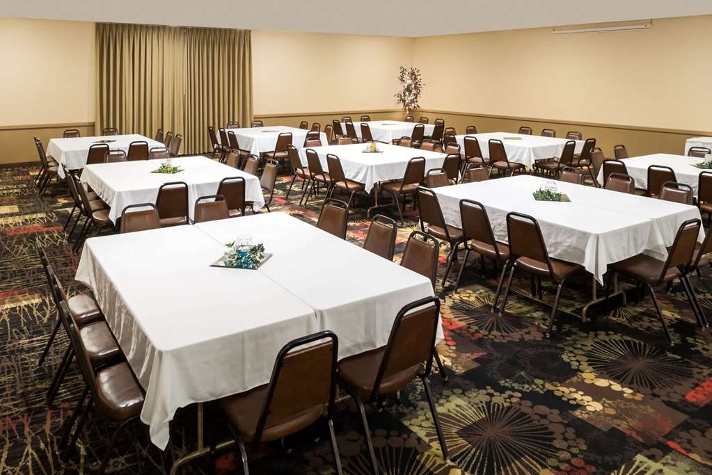 Ramada by Wyndham Grand Forks - photo 42
