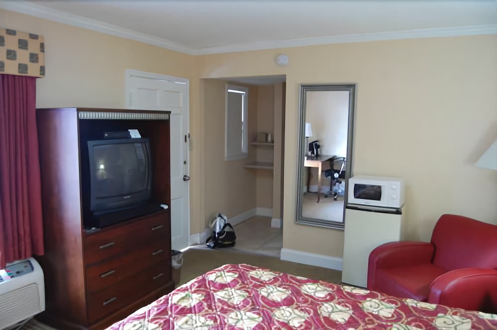 Towne Motel Alexandria - photo 15