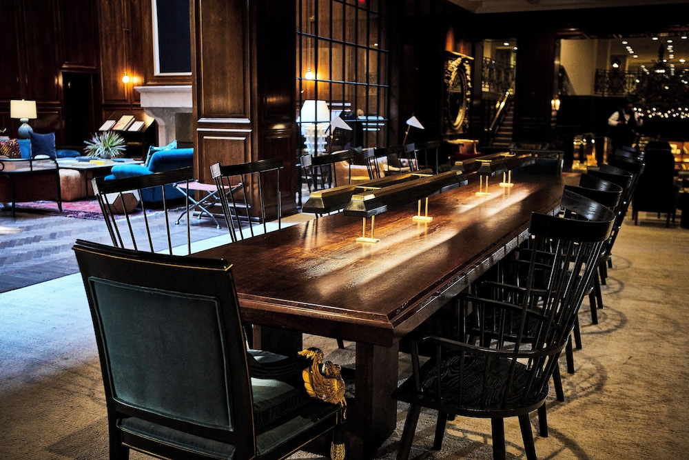 The Adolphus Autograph Collection - photo 5