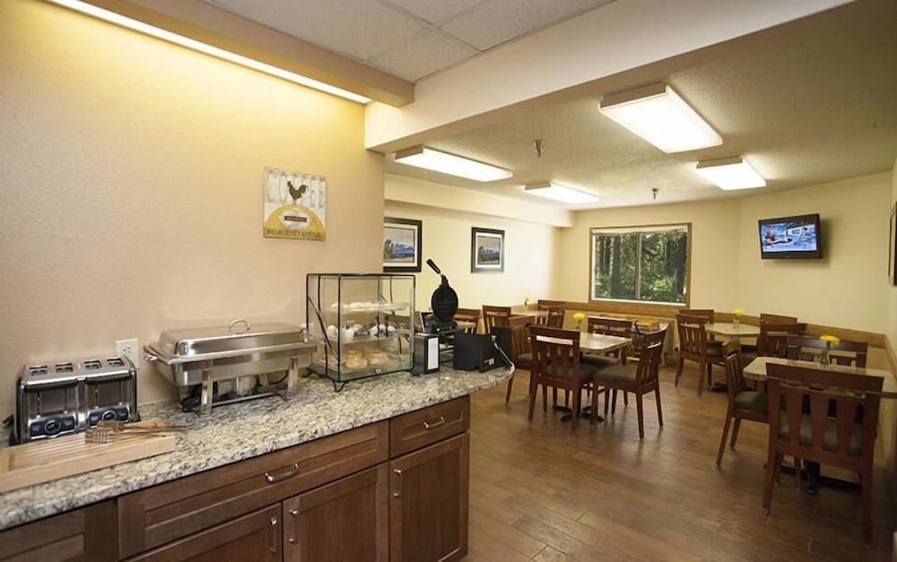 Country Inn of Two Harbors - photo 32