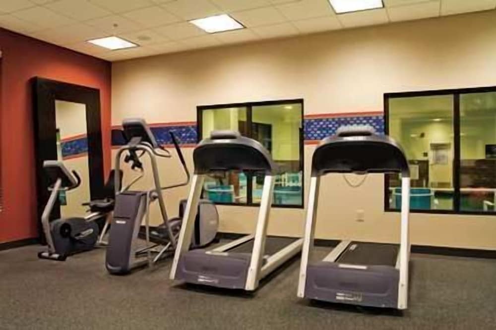 Hampton Inn & Suites Winnie - photo 24