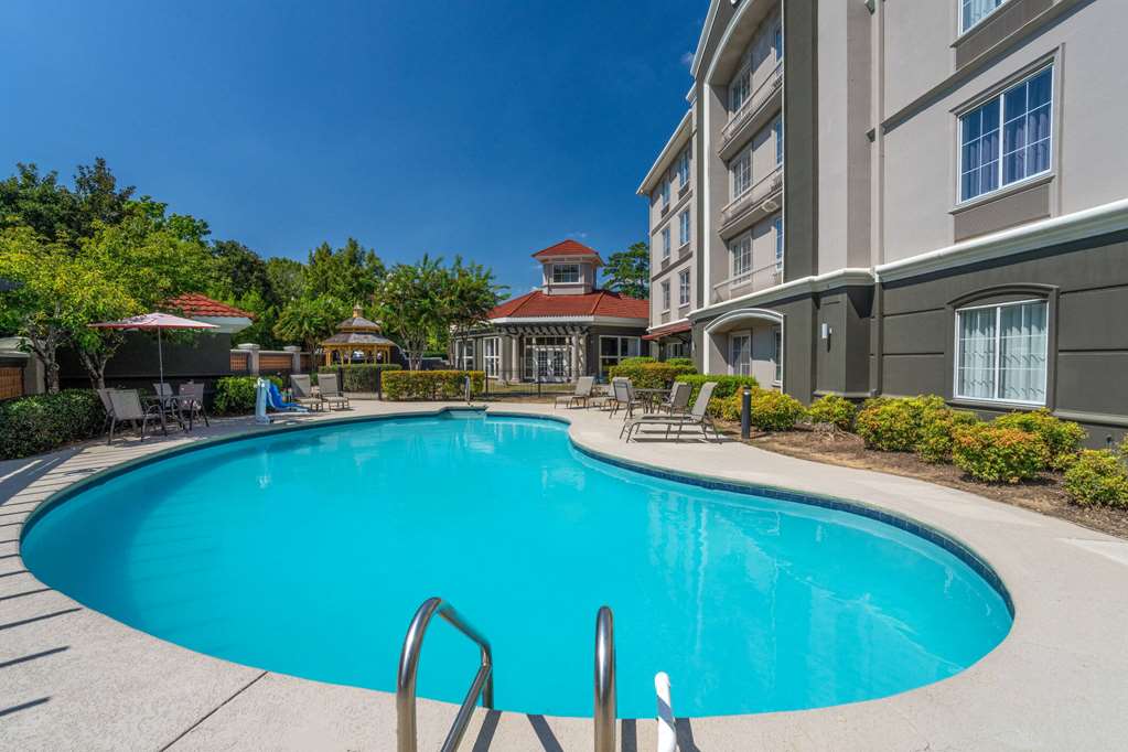 La Quinta Inn & Suites by Wyndham Birmingham Hoover - photo 16