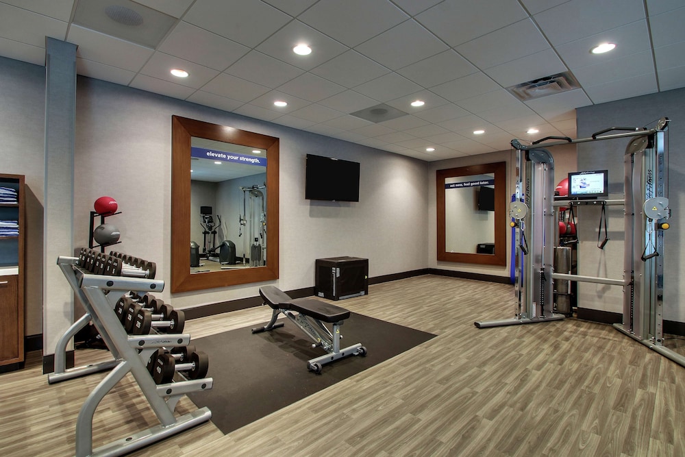 Hampton Inn & Suites Southport - photo 38