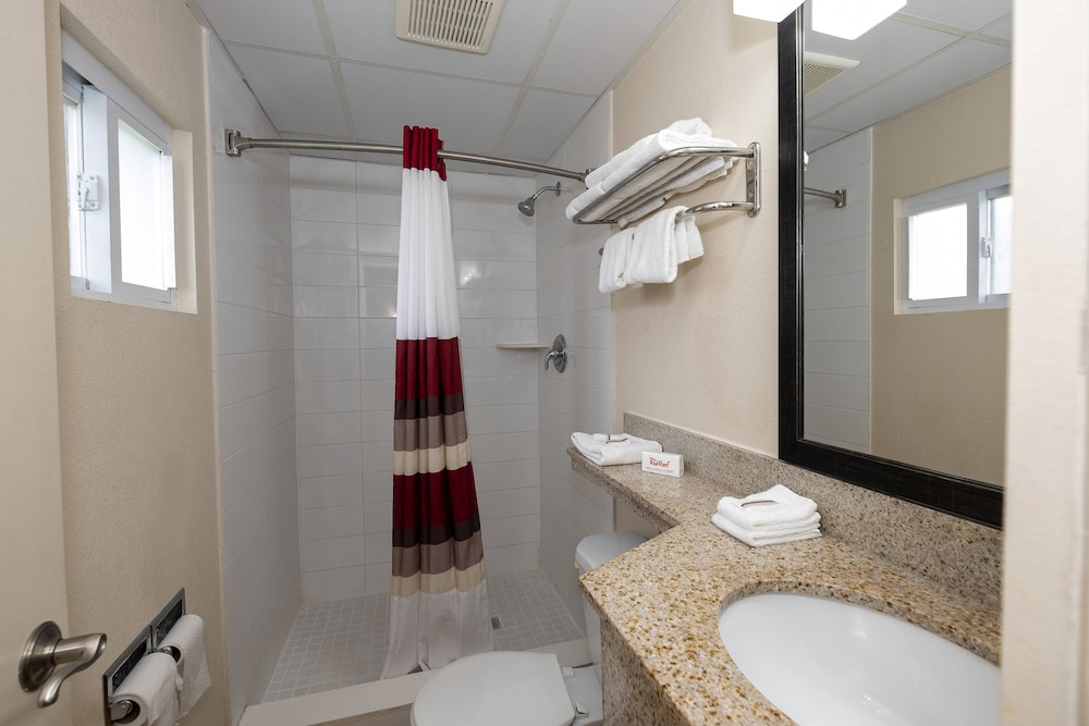 Red Roof Inn Neptune Jersey Shore - photo 19