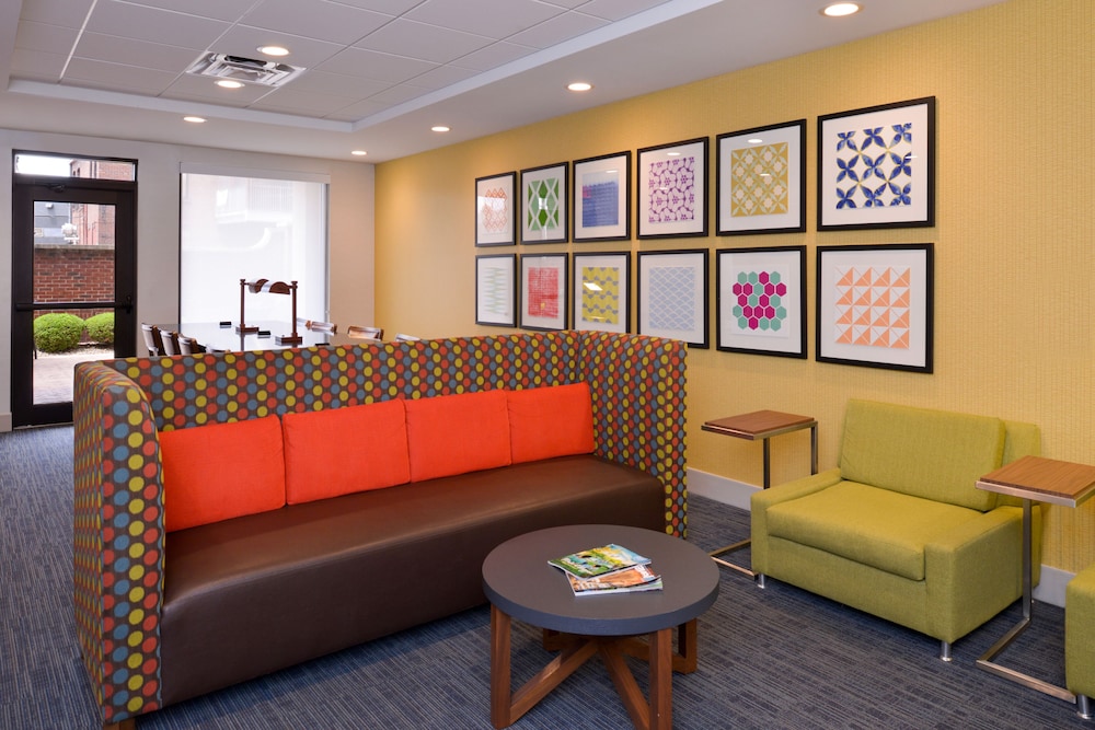 Holiday Inn Express & Suites Indianapolis Dtn Conv Ctr Area by IHG - photo 4