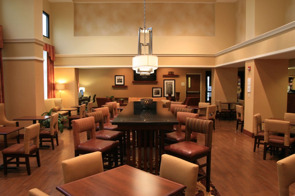 Hampton Inn & Suites Springfield Southwest - photo 29