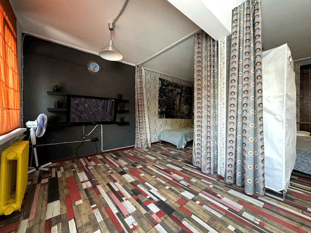 Viburnum on str. Kirova bld. 18 in Yurga, Russia