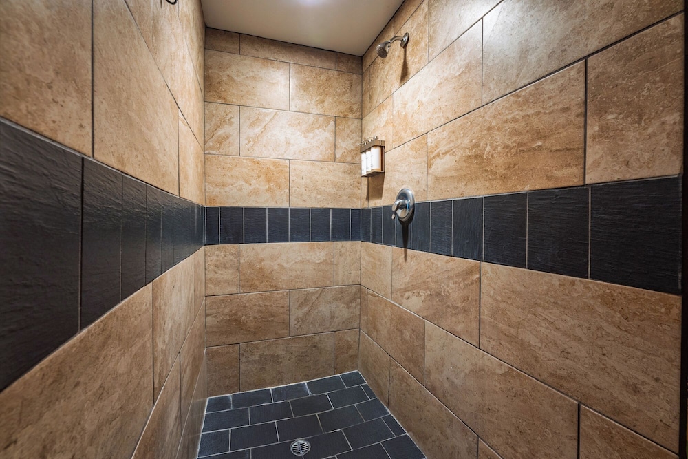 Nomads Hotel Near San Clemente Pier - photo 53