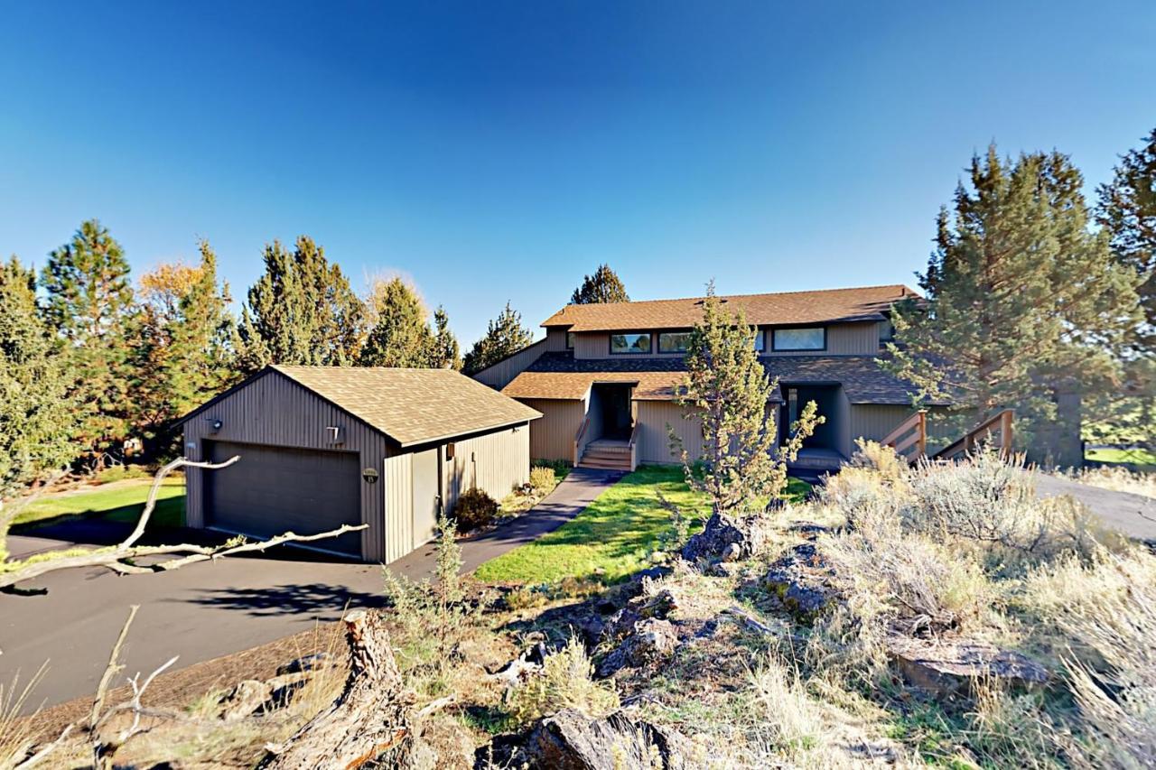 Robin Court Cottage — 4-Star Luxury Hotel in Redmond, United States