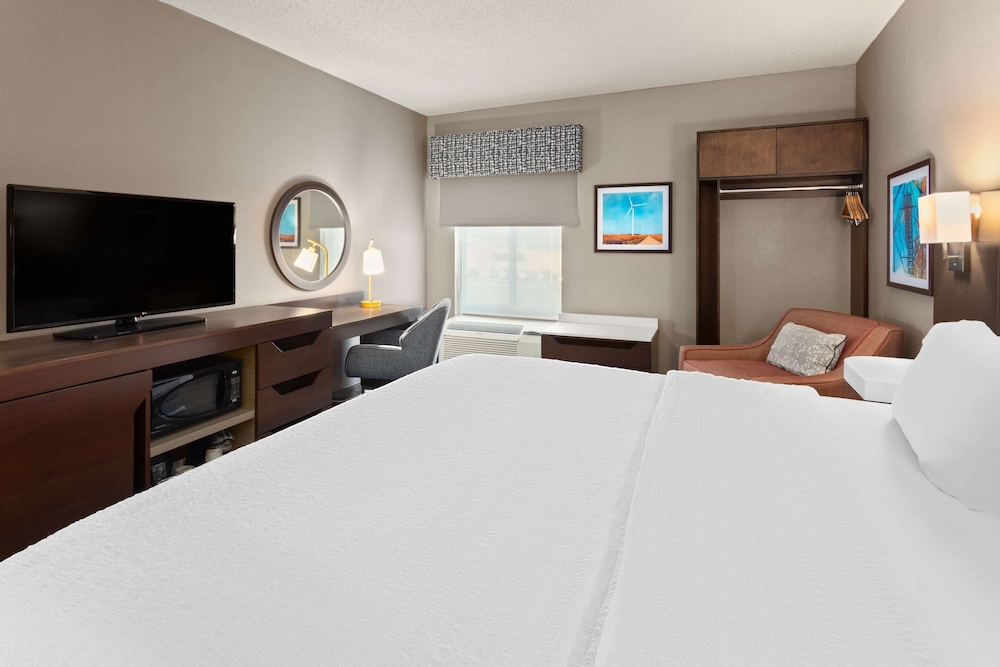 Hampton Inn & Suites Scottsburg - photo 9