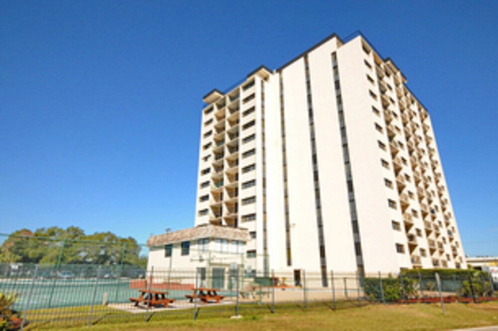 Holiday Towers by Elliott Beach Rentals - featured photo