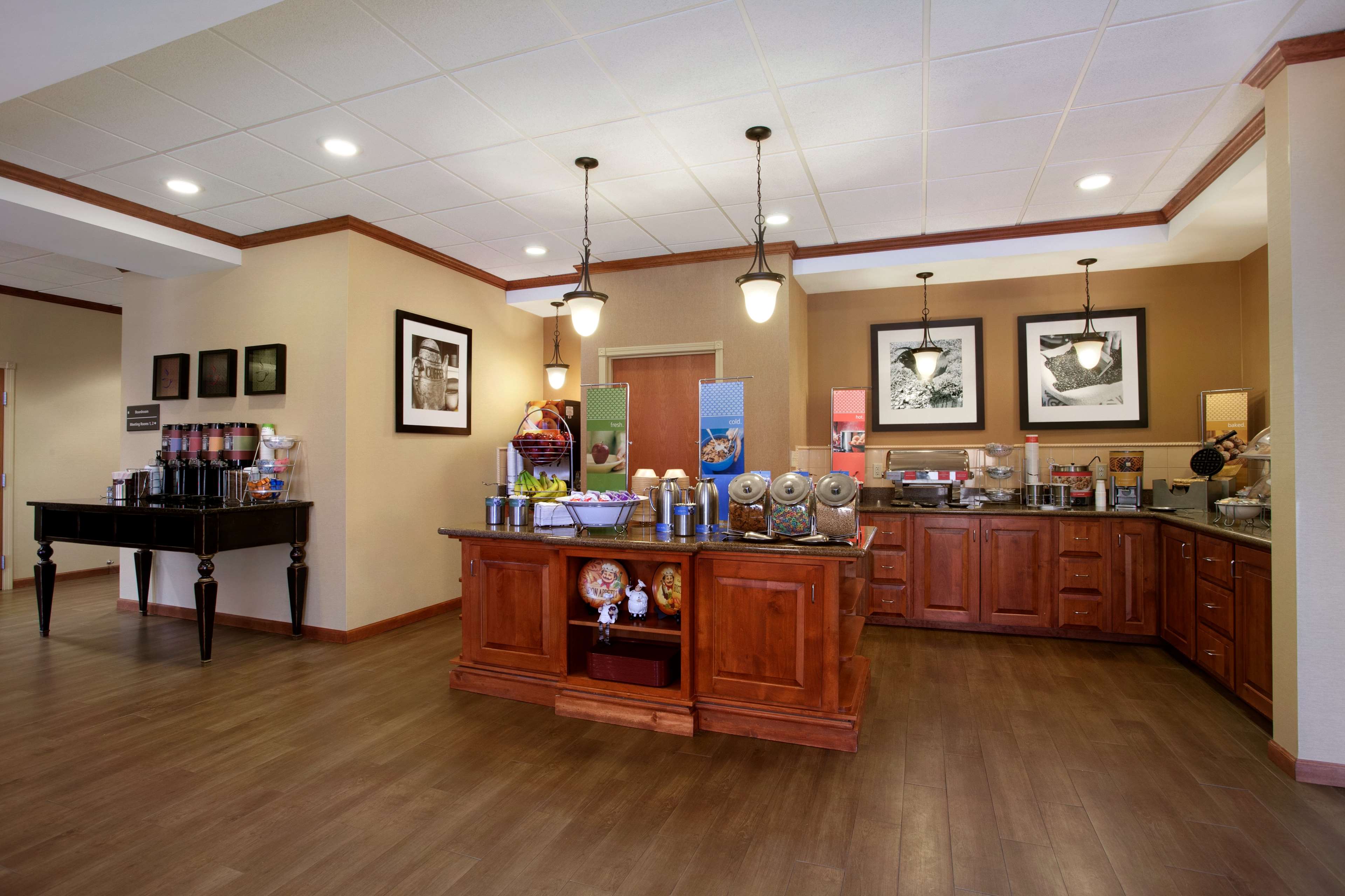 Hampton Inn Canon City - photo 9