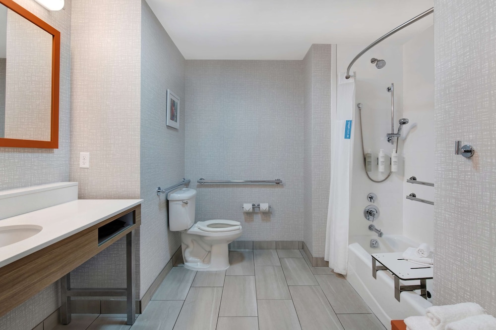Hampton Inn Easley - photo 30