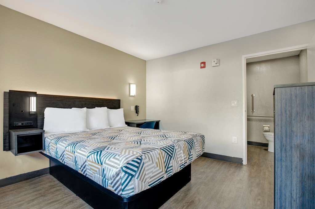 Motel 6 Venice FL - photo 18