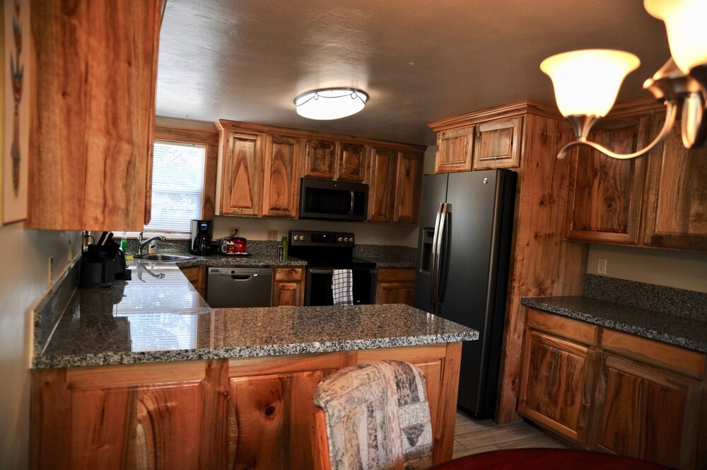 The Manor Motel - photo 39