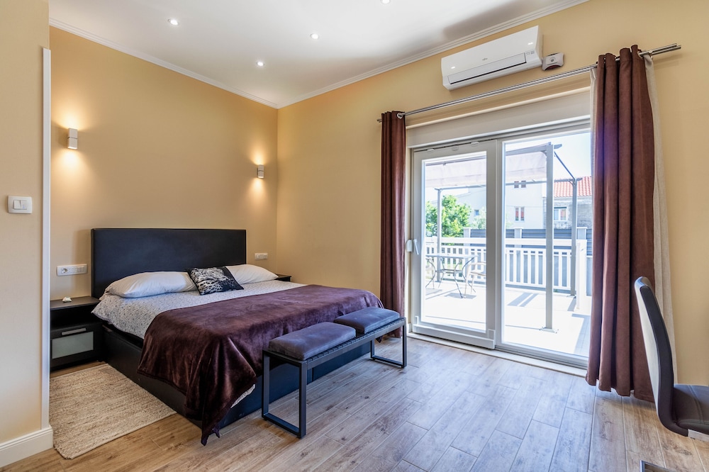 Stay Split Bay — Kastel Luksic — photo 4
