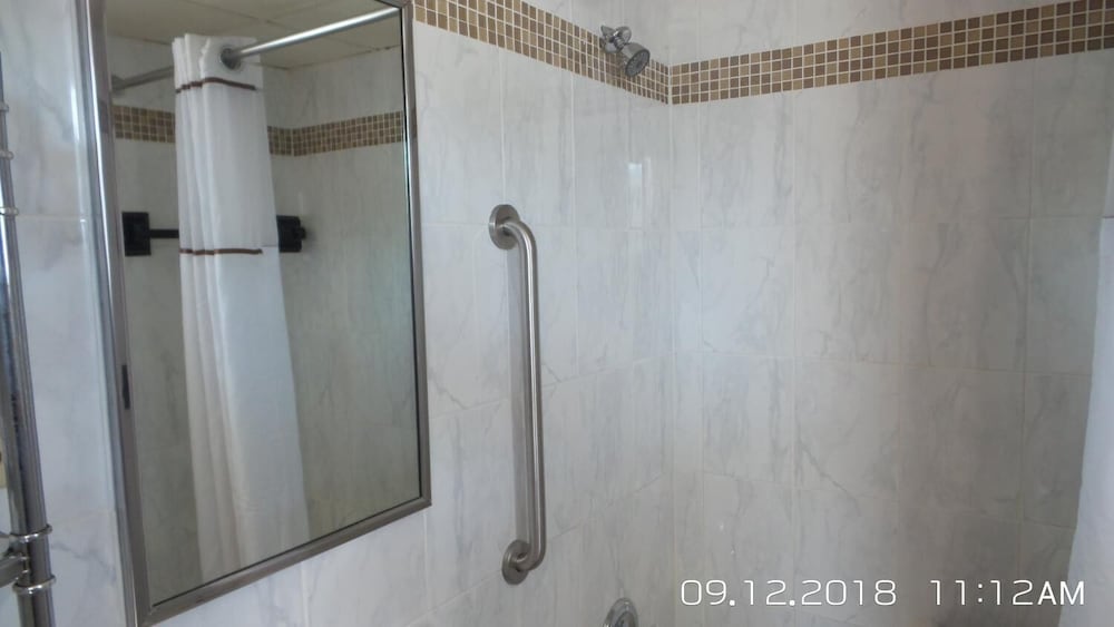 River's Edge Motel - photo 20