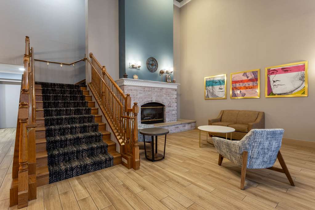 AmericInn by Wyndham Fulton Clinton - photo 4