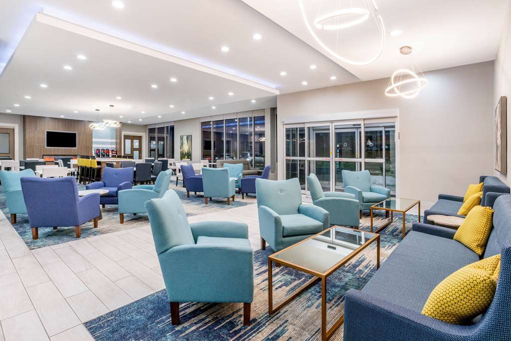 La Quinta Inn & Suites by Wyndham Valdosta - photo 8