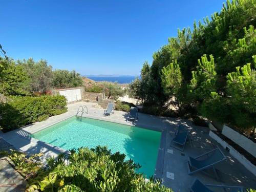 Aegean Wings Maisonette in Kea, Greece