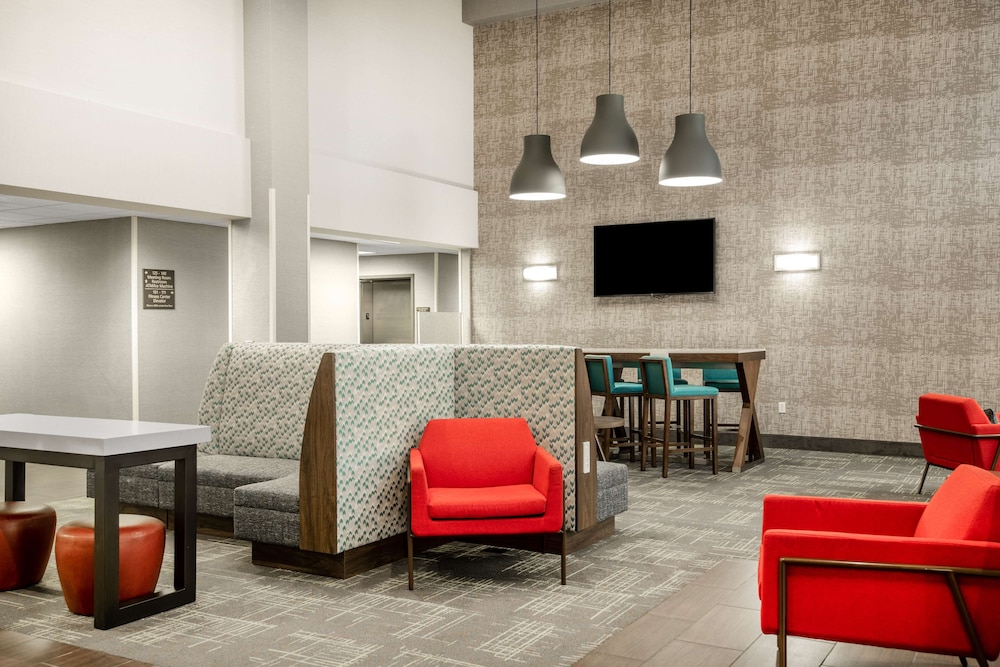 Hampton Inn & Suites Las Vegas Henderson - photo 4