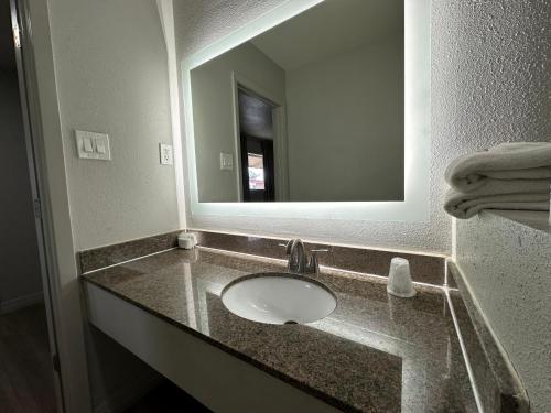 Summit Inn Dayton - featured photo