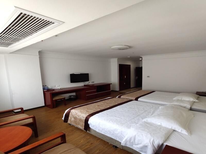 Gme Anqing City Qianshan County Fortune Plaza Hote in Anqing, People's Republic of China