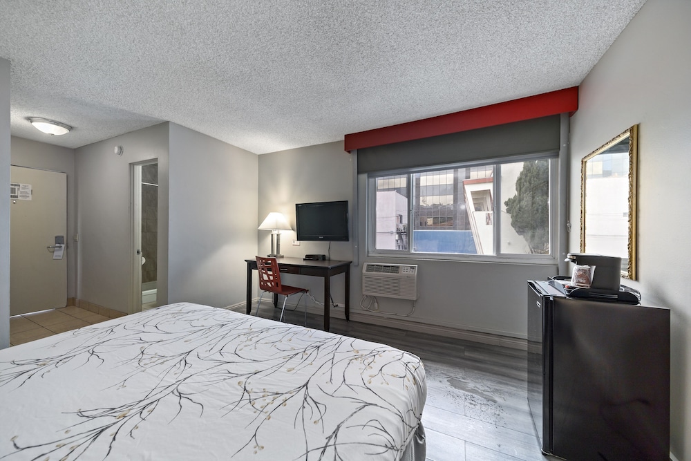 Royal Pagoda Motel - photo 4