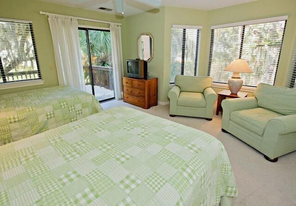 16 Genoa Court at the Sea Pines Resort - photo 4