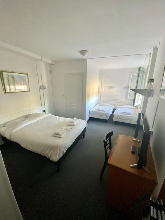 Hotel du Centre - carbon neutral hotel in Luce