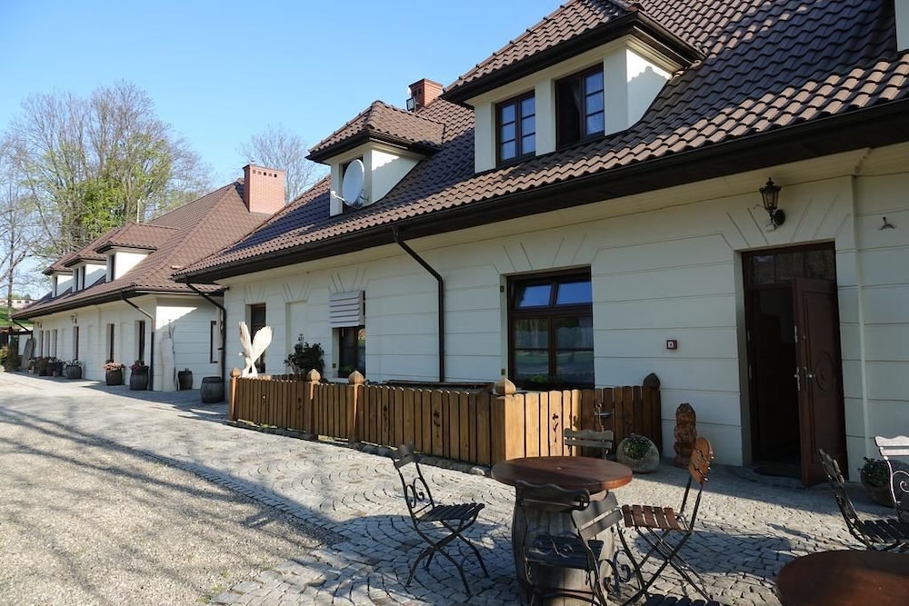 Gościniec Dworski w Ropie Pokoje gościnne — hotel in Ropa