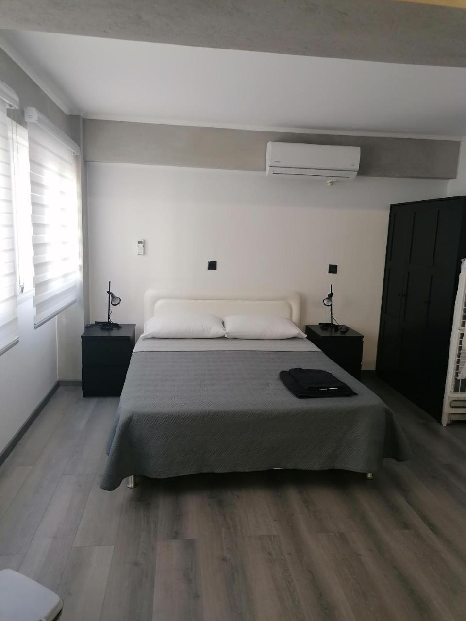 Black & White STUDIO by Emmelia Group