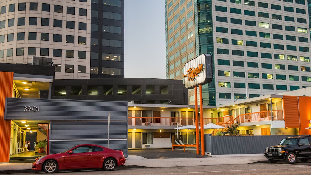 The Tangerine A Burbank Hotel - photo 40