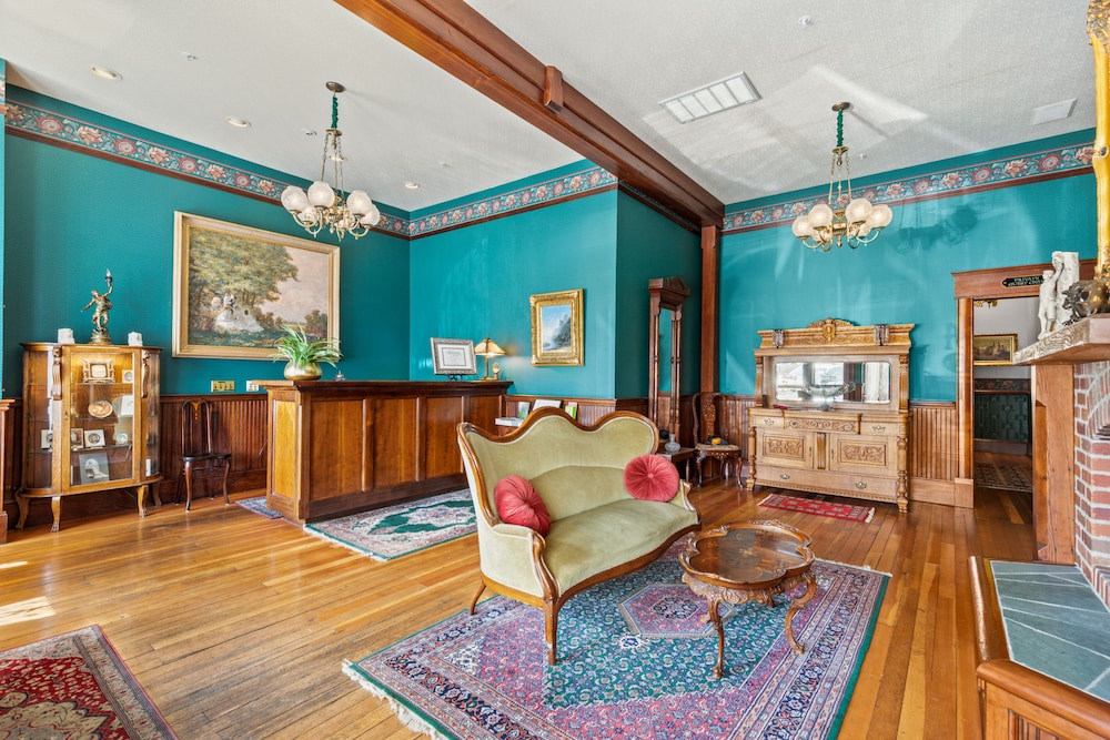 Peerless Hotel & Restaurant — Ashland — photo 2