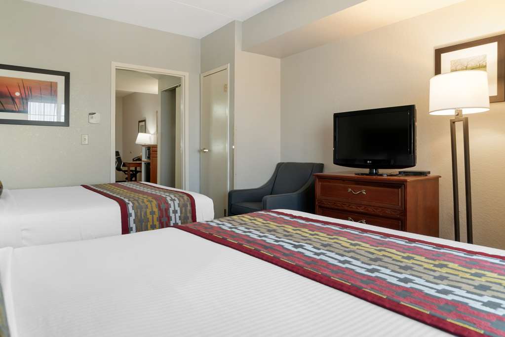 Best Western Executive Inn & Suites - photo 27