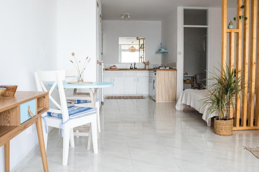 Pissouri bay sea view studio