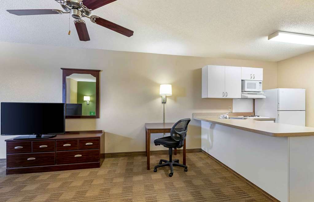 Extended Stay America Select Suites Des Moines Urbandale - photo 27