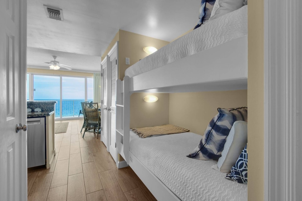 Boardwalk Beach Resort Unit 905 - photo 2